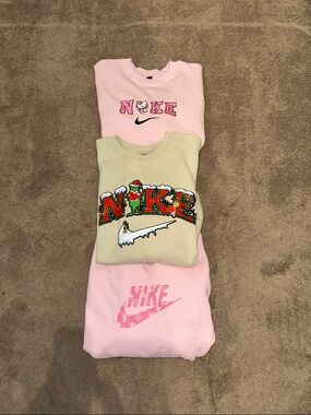 EUC Nike embroidery Sweatshirts
